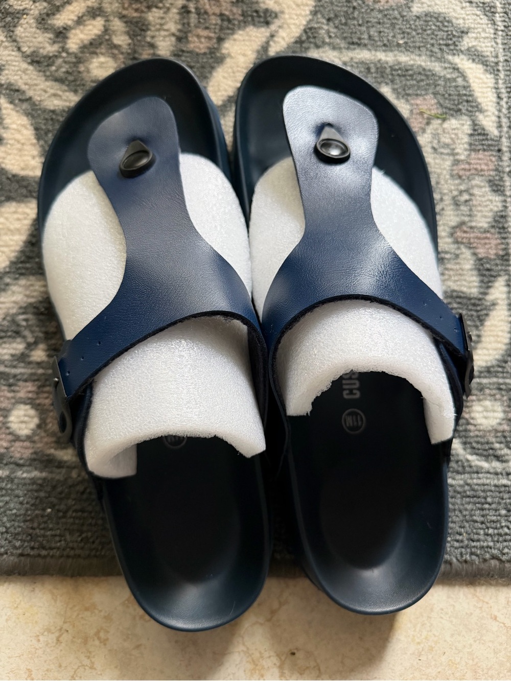 Women Cushionaire Louie Eva Navy Thong Sandals (SZ 11)